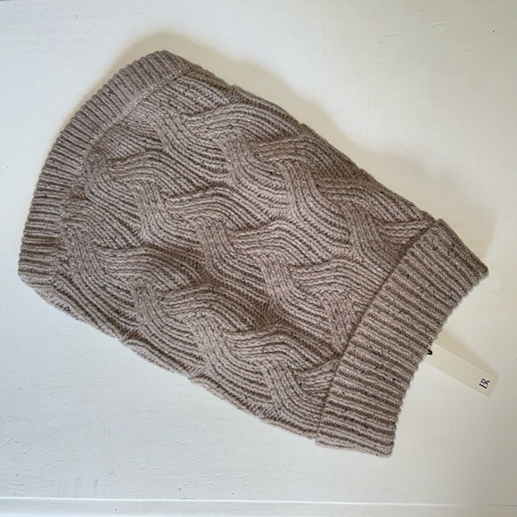 NWT Banana Republic Wool Fisherman Cable-Knit Sweater Color Taupe Dogs sz Large - Picture 4 of 9